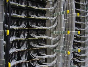 f21fcac0f1f8ba0460adf94cb690aec4--wire-management-cable-management